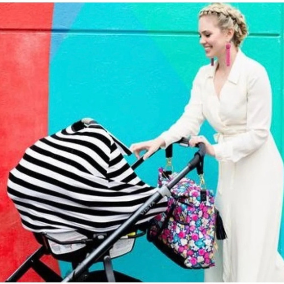 Itzy Ritzy Mom Boss 4 in 1 multi-use car seat cover nursing cover Lightening - Picture 10 of 13